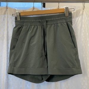 Lululemon Spring Breakaway Short